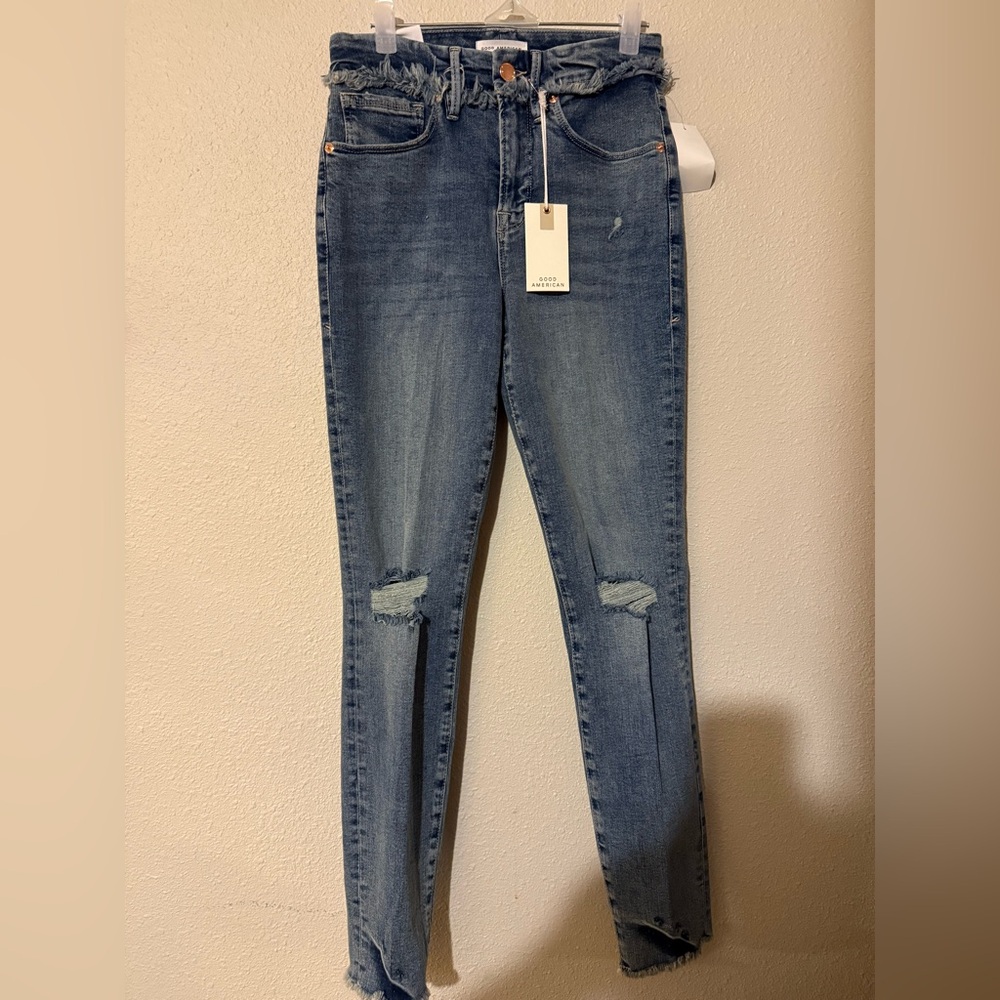 GOOD AMERICAN GOOD LEGS UNDER FRAY WAISTBAND NWT 2/26 - Picture 2 of 5